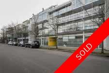 False Creek Condo for sale:  2 bedroom 879 sq.ft. (Listed 2017-02-06)